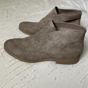 Brown Indigo Rd. Booties size 10